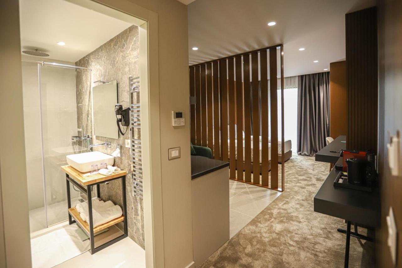 Urbanin Apartment & Hotel Тирана Екстериор снимка