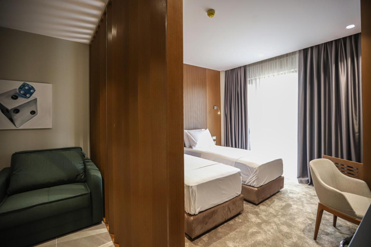 Urbanin Apartment & Hotel Тирана Екстериор снимка