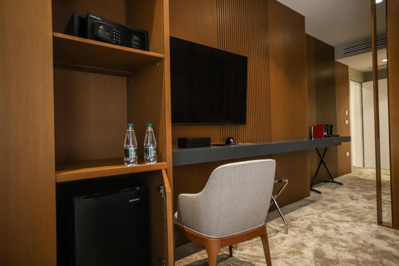 Urbanin Apartment & Hotel Тирана Екстериор снимка